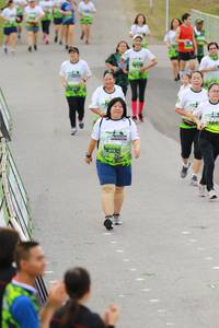 BIB: 894
                            <button type="button" onclick="openModal(3557411)" class="btn btn-primary btn-sm float-right btn-popup" data-toggle="modal" data-target=".modal-high-quality">
                        <i class="fas fa-shopping-cart"></i> Add to Cart
                    </button>
                                            <button type="button" onclick="isThisMe(3557411, true)" class="btn btn-success btn-sm float-right btn-popup btn-isme hidden" data-toggle="tooltip" data-placement="bottom" title="นี่คือรูปของคุณใช่ไหม คลิกที่นี่เพื่อเอาเข้าอัลบั้ม">
                        <i class="fas fa-plus"></i> Add to album
                    </button>
                    <button type="button" onclick="isThisMe(3557411, false)" class="btn btn-warning btn-sm float-right btn-popup btn-isnotme hidden">
                        <i class="fas fa-ban"></i> Remove from album
                    </button>